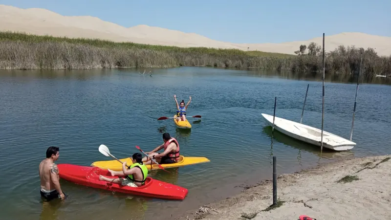 Kayaks en la laguna del Oasis Costa Rica