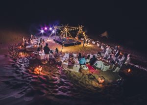 Cena bajo las estrelas en el desierto de California (Paracas)